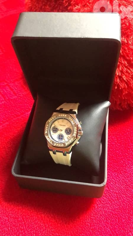 ساعة نسائية 1