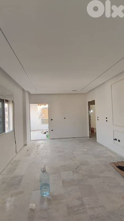 دهان بيوت طبعاً الصالون واقف عل معجون فقط