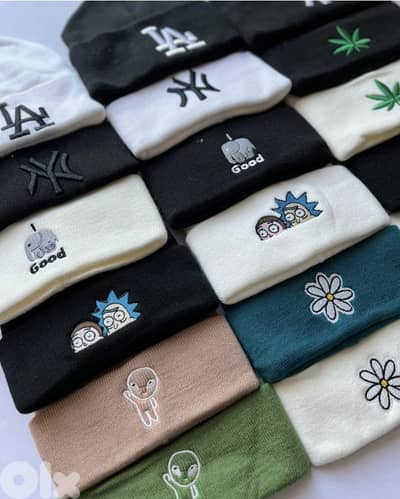 طاقية شتوية للبيع كل الكمية ٤٠٠ قطعة ، صناعة تركية