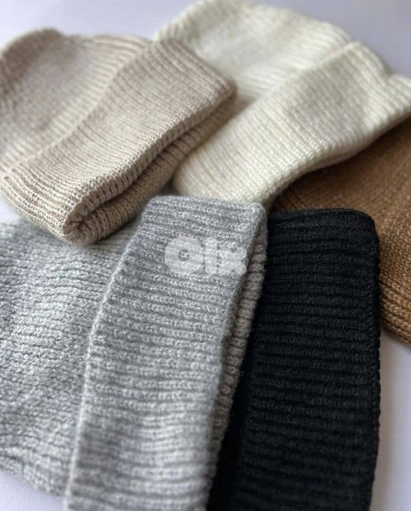 طاقية شتوية للبيع كل الكمية ٤٠٠ قطعة ، صناعة تركية 4