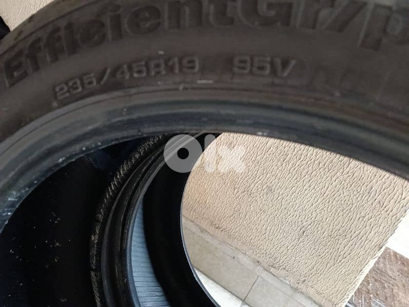 4 tires good year run flat 235/45/19 3