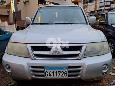 Mitsubishi Montero 2003