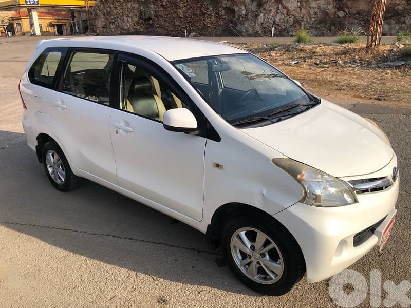 تويوتا افانزا 2012 0