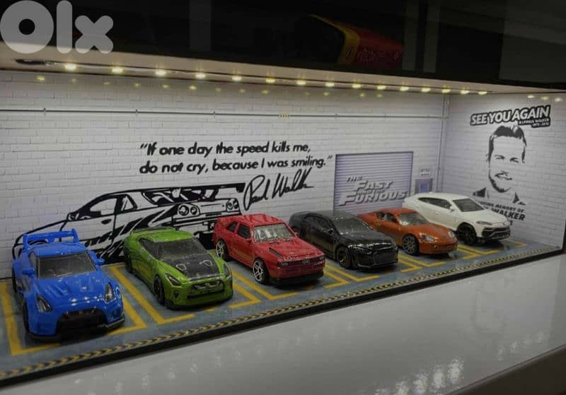 Hot Wheels garage display with lights 1