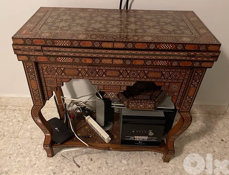 mosaic playing table 0