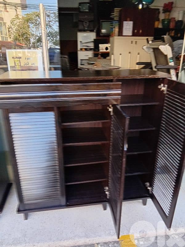 خزنات  شبه جديد سعر وحدي،،100$، 1