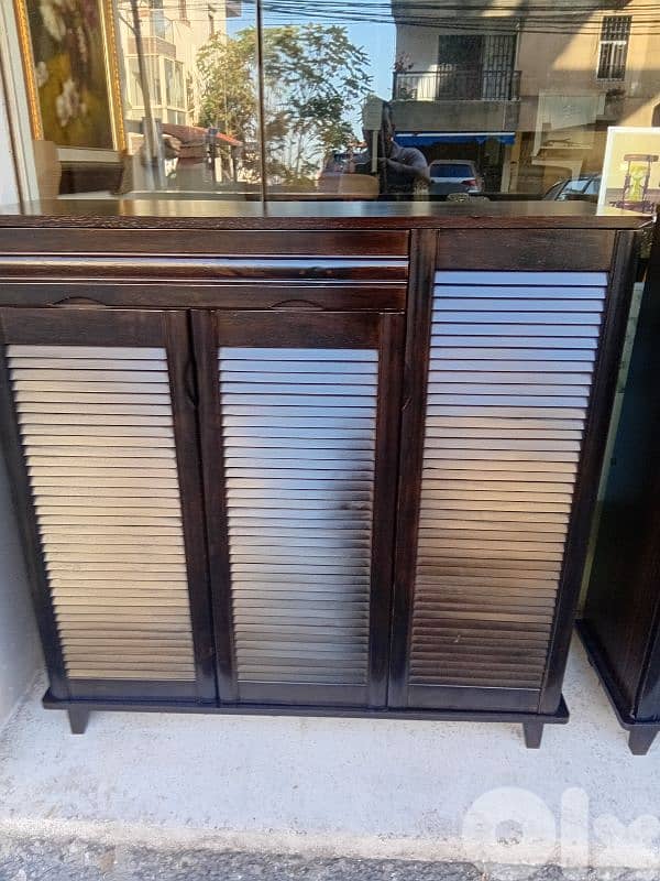 خزنات  شبه جديد سعر وحدي،،100$، 2