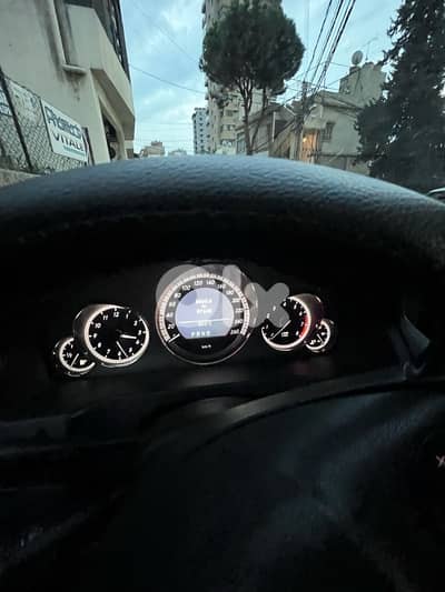 Mercedes-Benz E-Class 2012