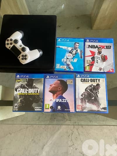 Ps4 slim used like new + 5cds + controller