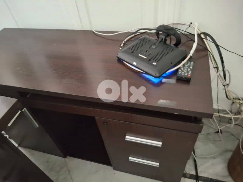 Complete Office Furniture Set – Desks, Chairs & Cabinets 6