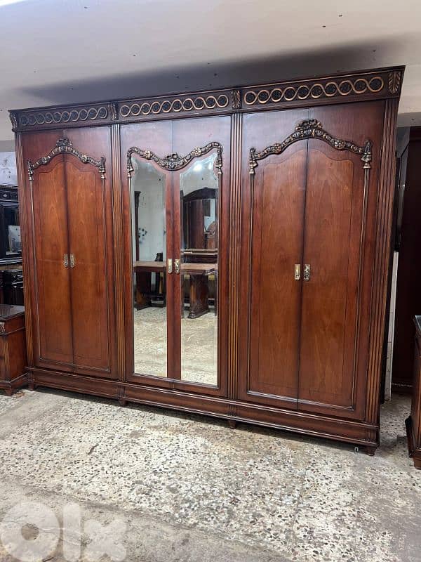 اوضة نوم خشب زان ولاتي كلا ملبسة قشر 3