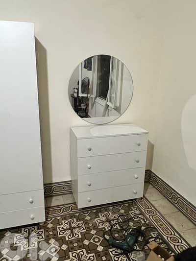 شفنيرة مع مراية جديدة من المعمل بافضل الاسعار