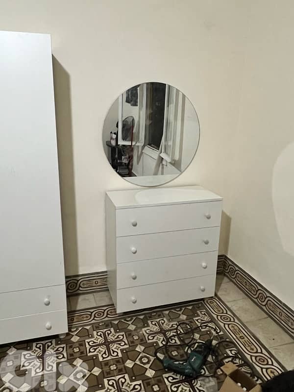 شفنيرة مع مراية جديدة من المعمل بافضل الاسعار 0