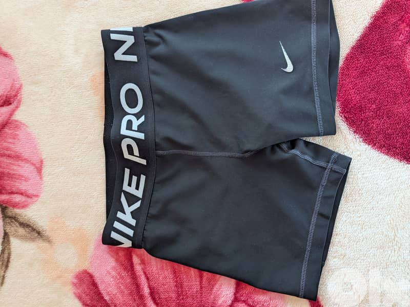 Nike Pro size medium shorts 0