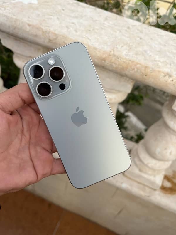 iphone 15 pro natural titanium 0