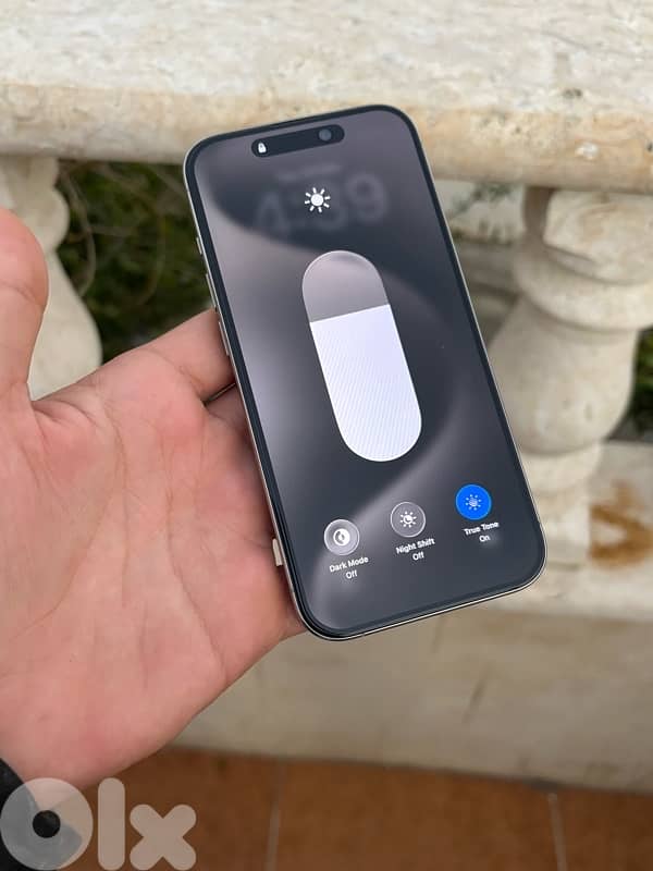 iphone 15 pro natural titanium 2