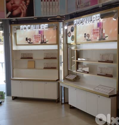 Make up stand or accessories