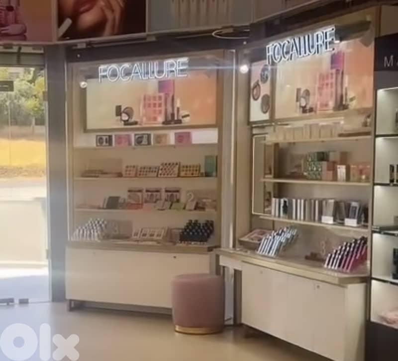 Make up stand or accessories 1