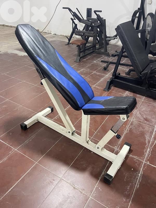 Adjustable bench like new 2