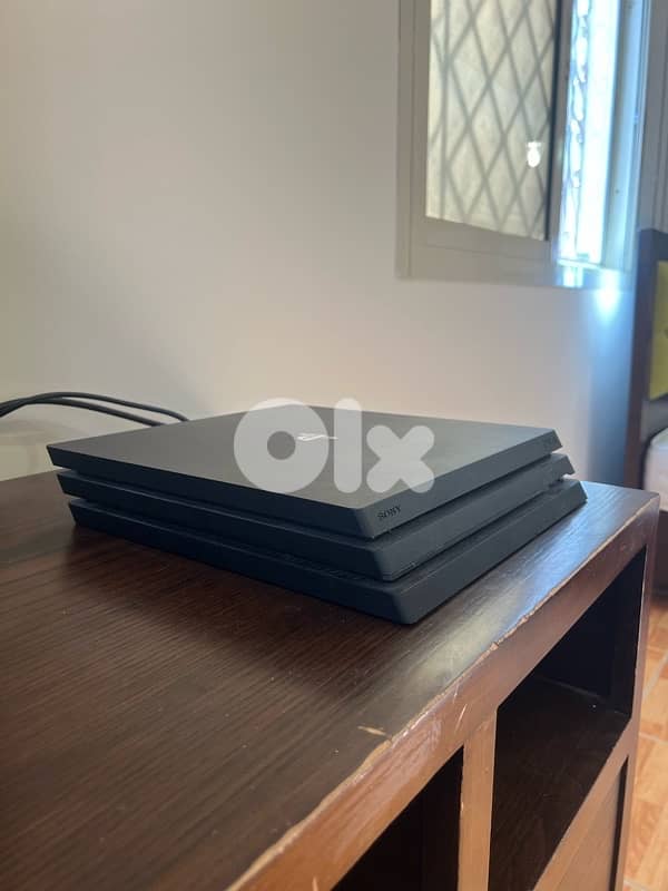 Ps4 Pro 1 TB ( Perfect condition ) 1