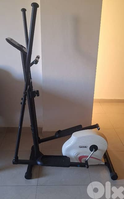 Elliptical Loctek جديدة b 100 $