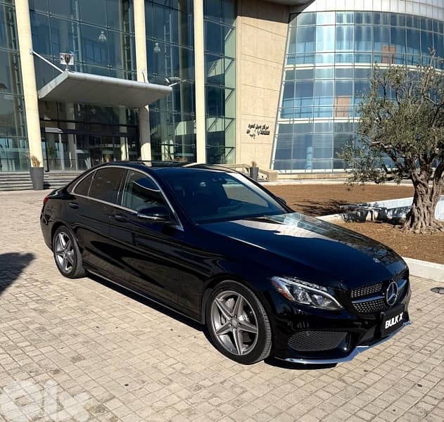 Mercedes C 300 4 Matic - Panoramic Roof - AMG Pack - CLEAN CARFAX !! 0
