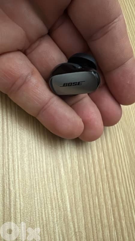 Bose quite comfort ultra headset 2