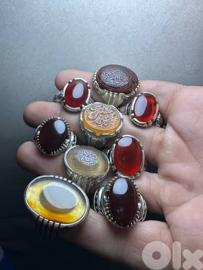 ٢٦ خاتم من العقايق بمختلف انواعها صياغات بحرانية ثقيلة