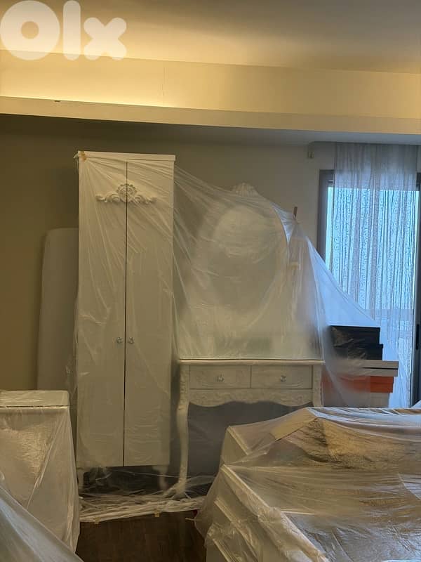 full white bedroom gray bed 0