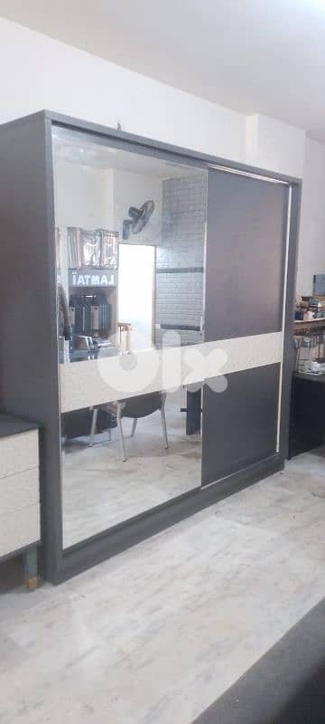 اوضة نوم شغل توصاية سحاب كتير مرتبة