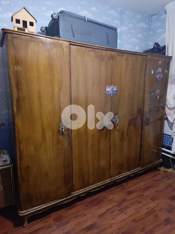 beds and treasury for sell 1