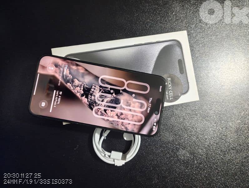 15 pro max 256 Black 2