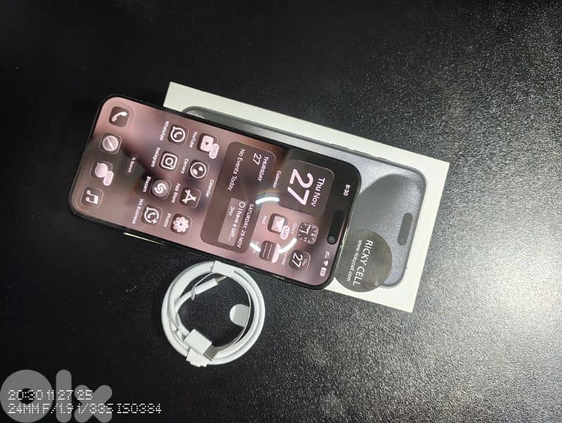 15 pro max 256 Black 5