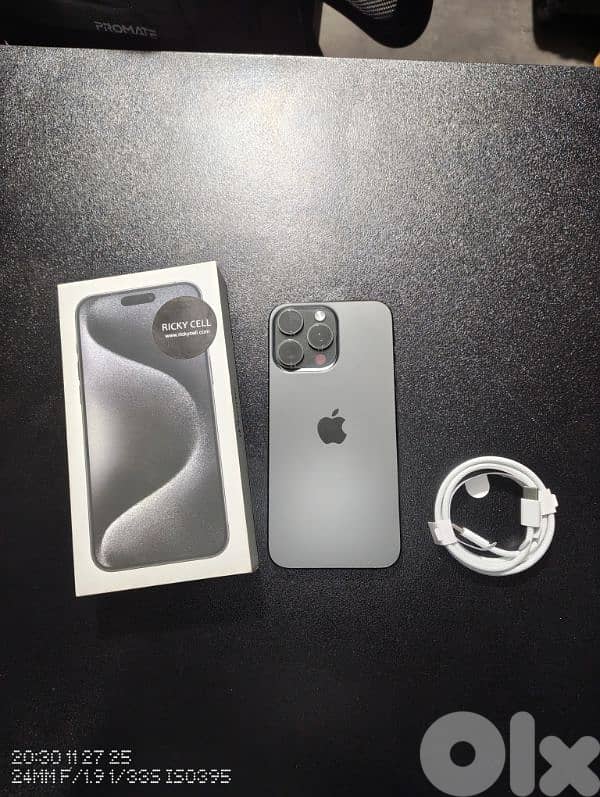 15 pro max 256 Black 7