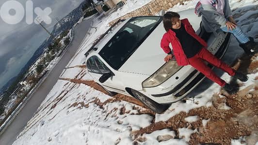 رينو لاجونا 2005