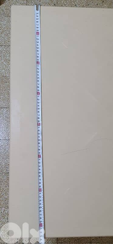 Table  Kamaplast  beige  used  like  new 125 x7   30$  beirut 03723895 3