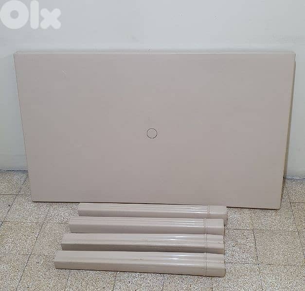 Table  Kamaplast  beige  used  like  new 125 x7   30$  beirut 03723895 5