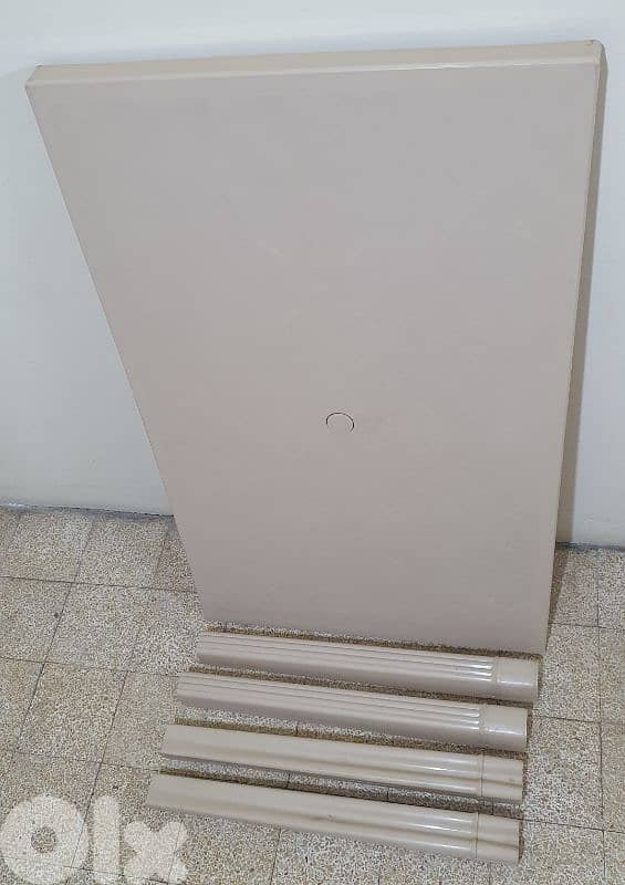 Table  Kamaplast  beige  used  like  new 125 x7   30$  beirut 03723895 6