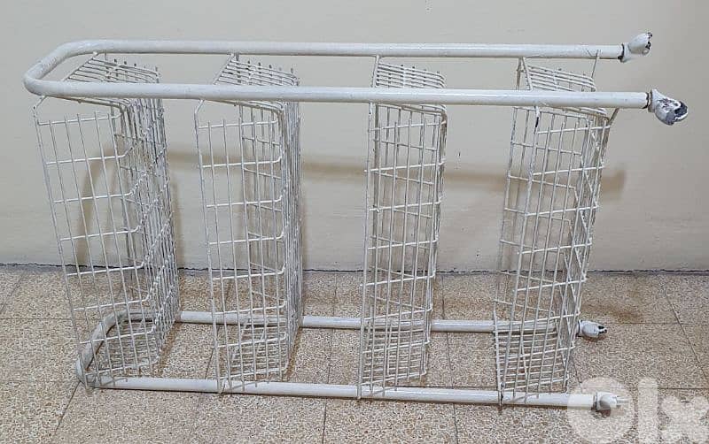 سلة  خضار  مستعمل حديد نضيف   ١٣ دولار  موجود  بيروت  ٠٣٧٢٣٨٩٥ 2