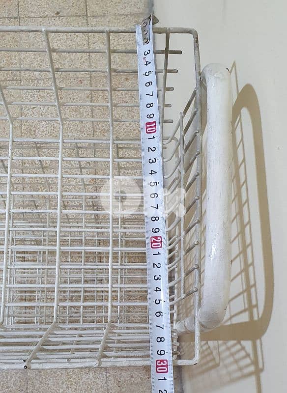 سلة  خضار  مستعمل حديد نضيف   ١٣ دولار  موجود  بيروت  ٠٣٧٢٣٨٩٥ 5