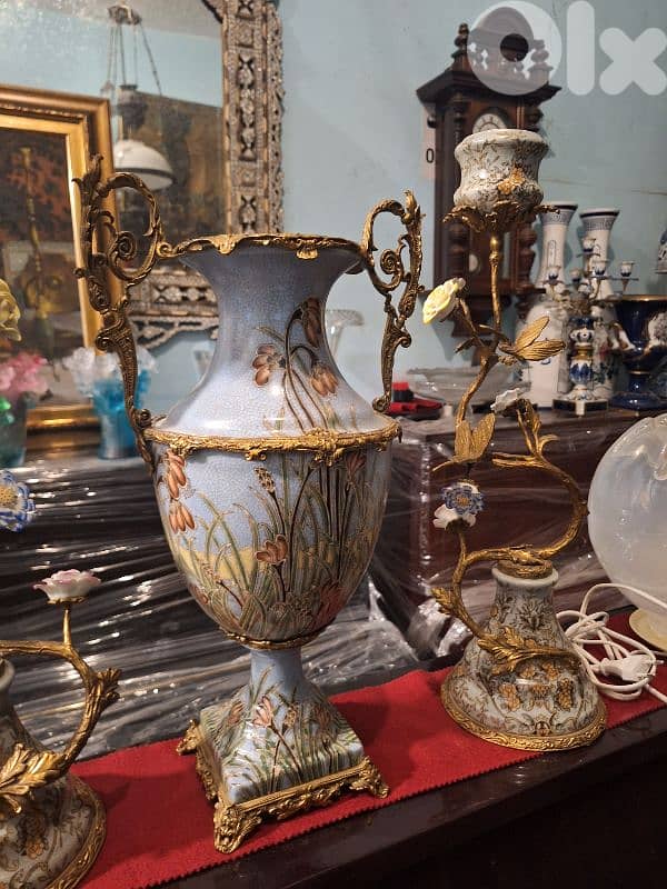 شمعدان عدد٢ مع فاز بورسولان سافر مميز انتيك سعر لقطة 1