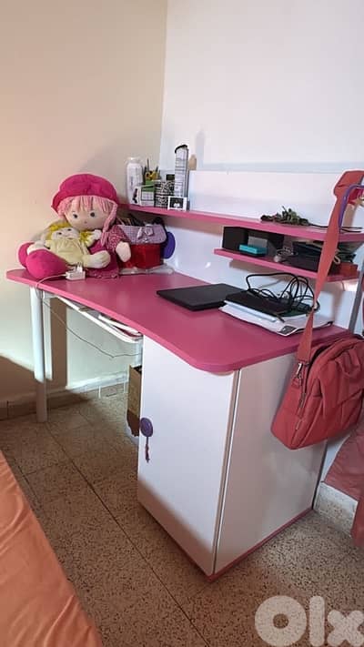 “غرفة نوم أطفال/مراهقين