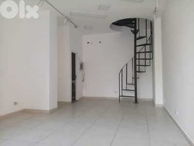 محل للايجار في المسيتبة Shop for rent in Mousaitbeh