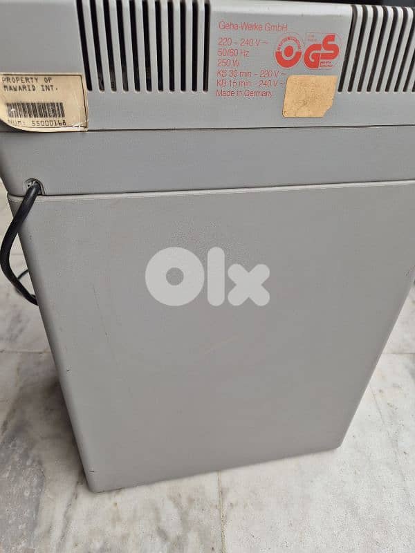 مكنة لتلف المستندات المهمة او السرية صناعة المانية 3