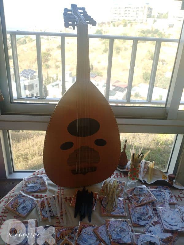 عود جيد جدا لبداية والتدريب صوت رنان 1