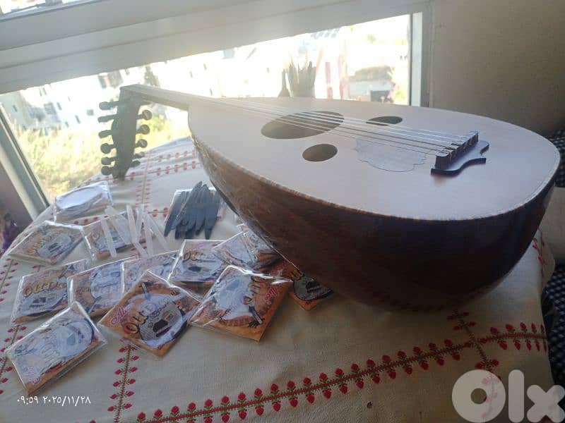 عود جيد جدا لبداية والتدريب صوت رنان 4