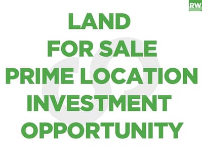 Land with Old Building Louaizeh 1,700 SQM Zoning 30/90 REF#RW129323