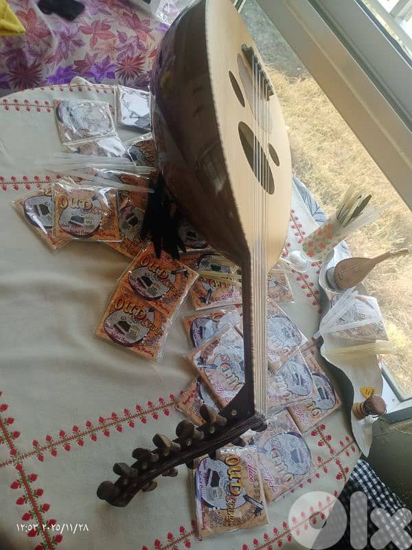 عود مميز بسعر مميز 8