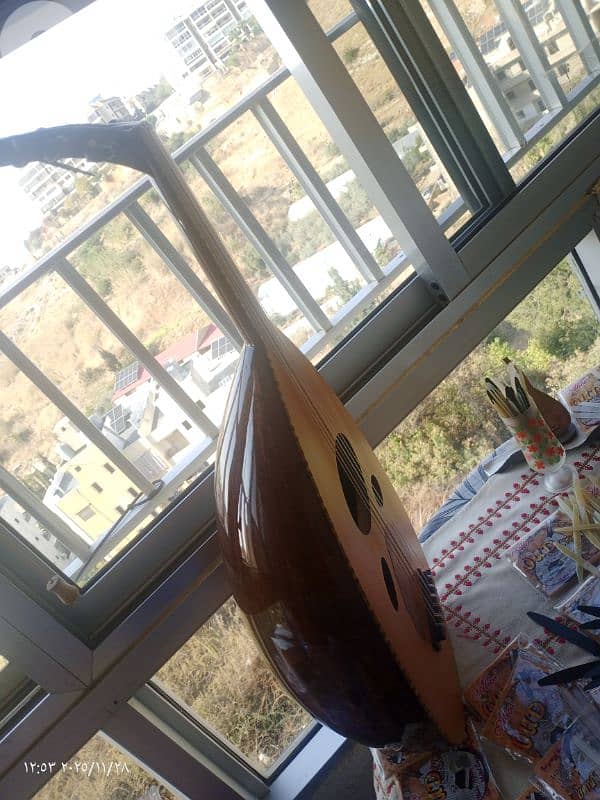 عود مميز بسعر مميز 10