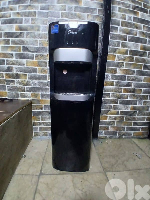 كولر مياه قنينة مخفية سوبر نضيف 1